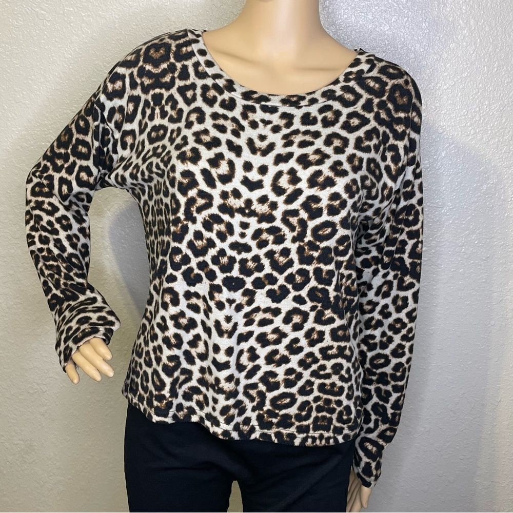 Orange Kiss Long Sleeve Leopard Print Scoop Neckline Blouse Cream Black Small